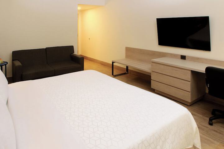 Room 9 of 51