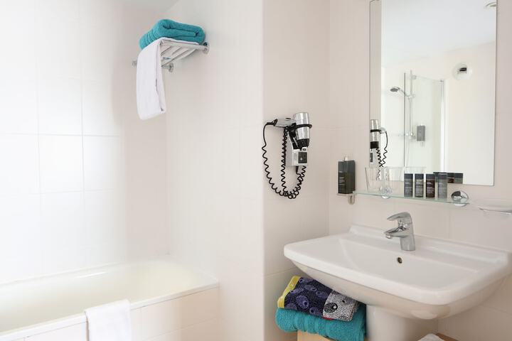 Room 40 of 56
