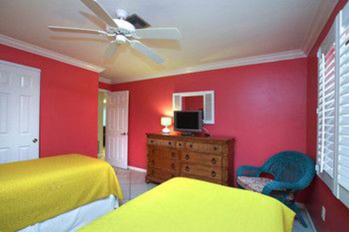 Room 27 of 63