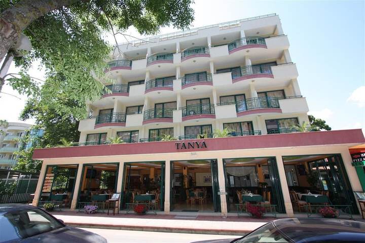 Tanya Hotel