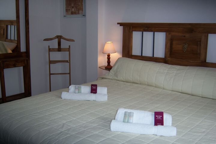 Room 8 of 32