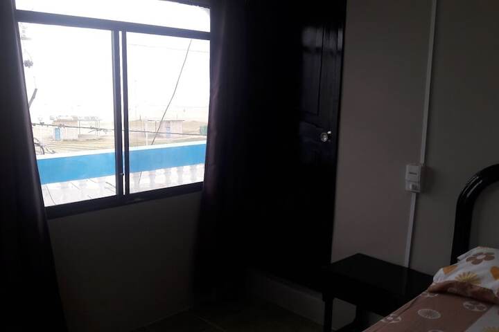Room 13 of 27