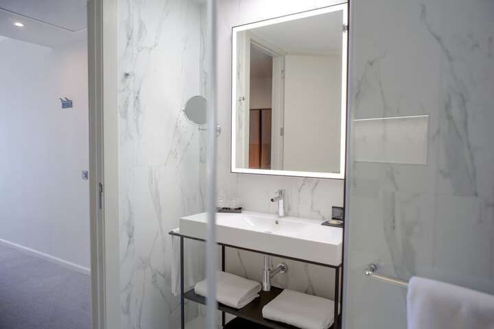 Room 74 of 202
