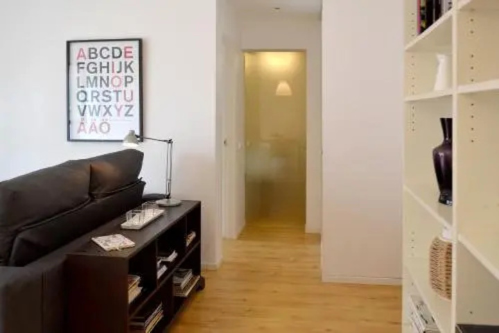 Room 9 of 15