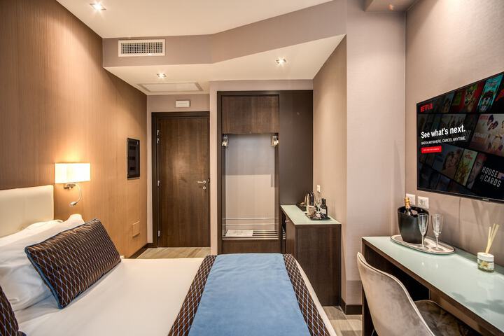 Room 14 of 29