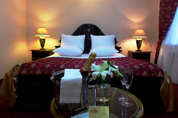 Room 27 of 56