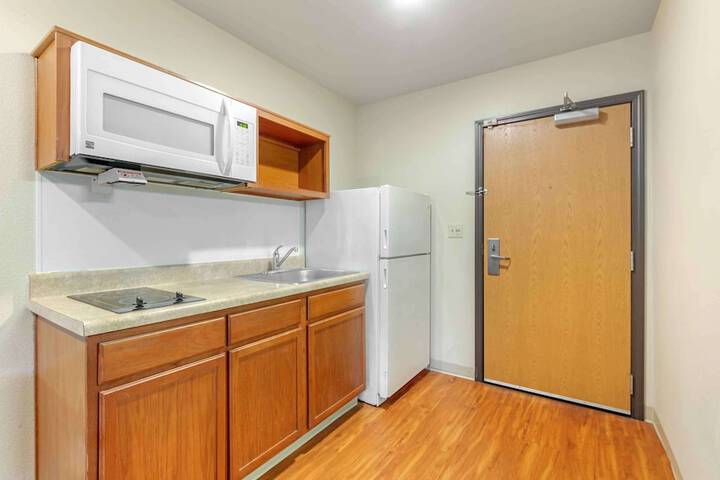 Studio Double Bed (3 of 8)