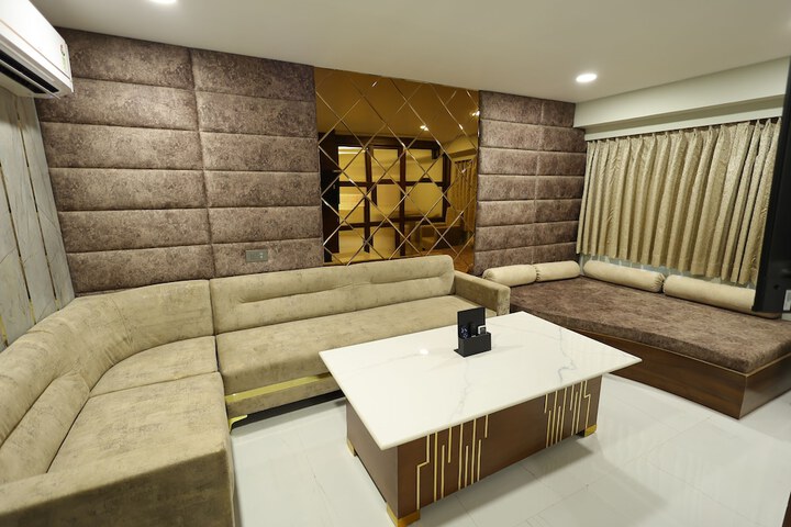 Room 17 of 27