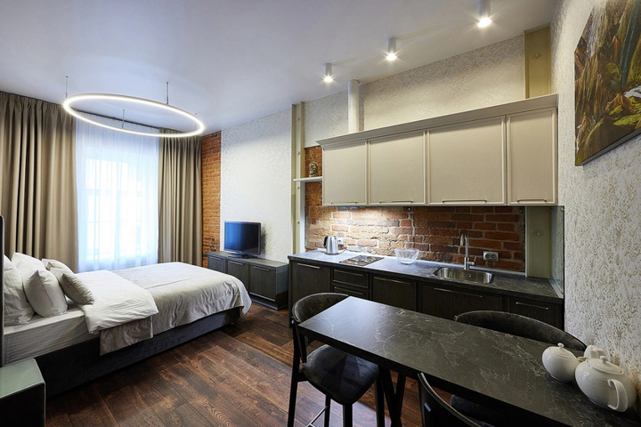 Room 8 of 16