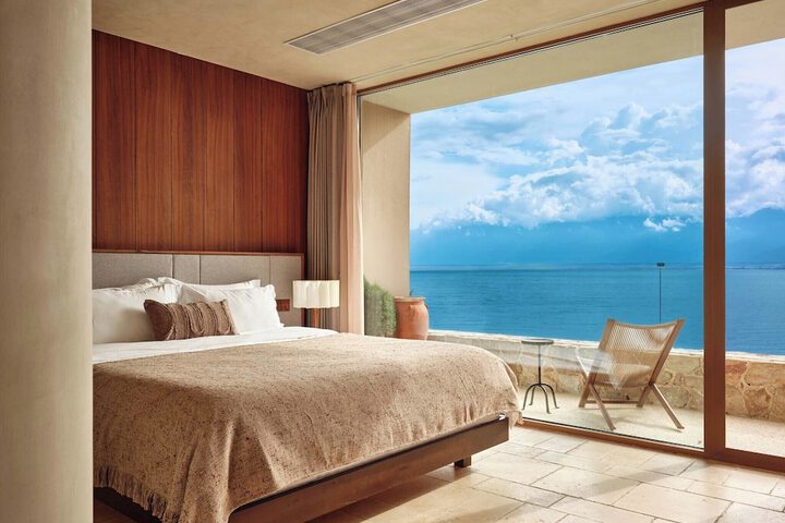 Room 4 of 101