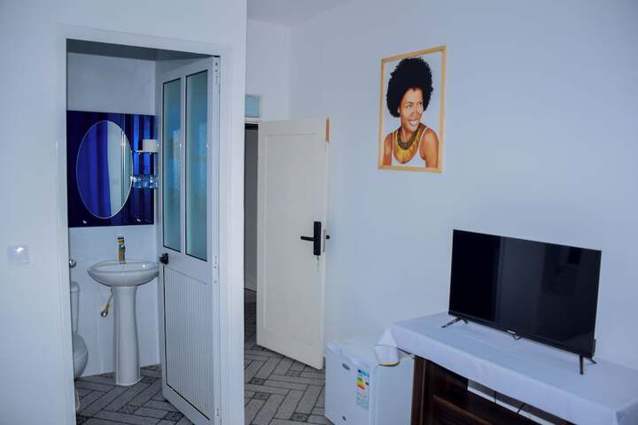 Room 42 of 58
