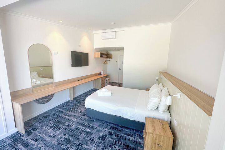 Room 3 of 17