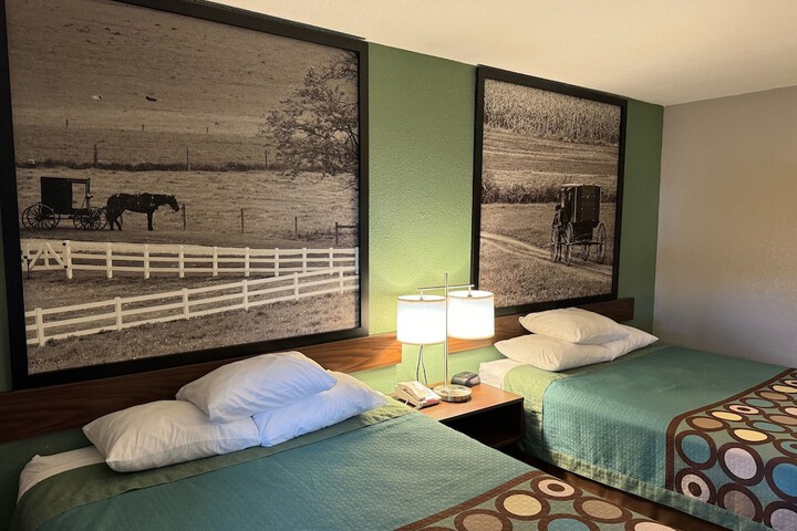 1 Queen Bed (1 of 12)