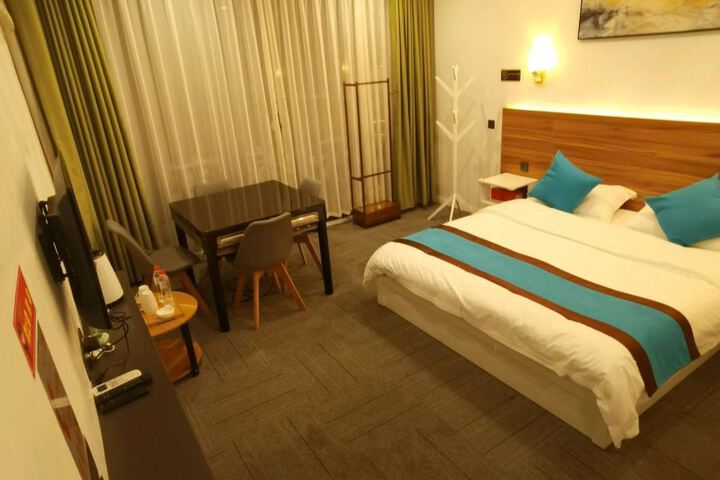 Baili Duyun Yunjin Inn