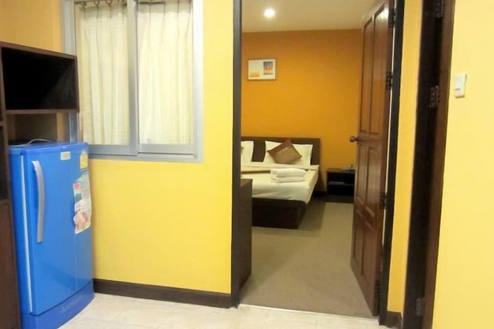 Room 5 of 13