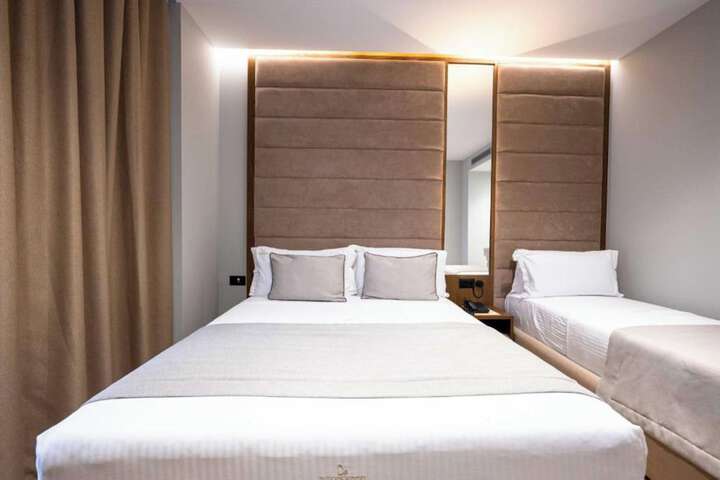 Room 57 of 265