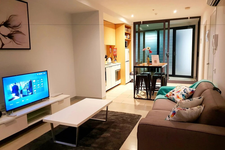 Room 4 of 13