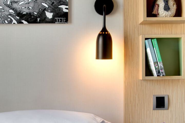 Room 26 of 46