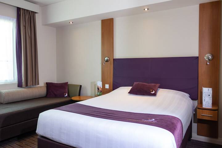 Room 5 of 42