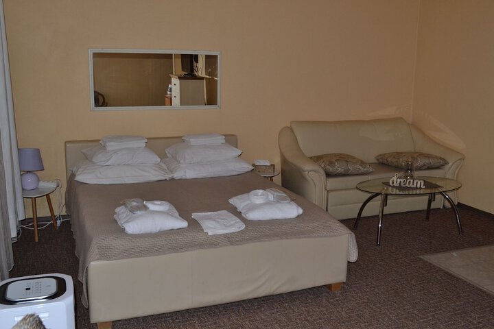 Room 8 of 71
