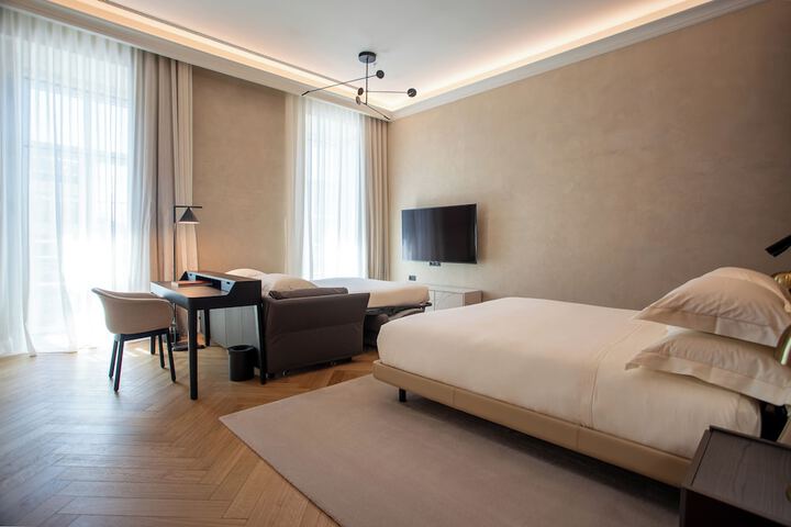Room 17 of 80