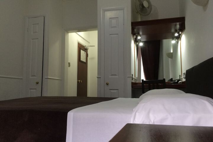 Room 31 of 69