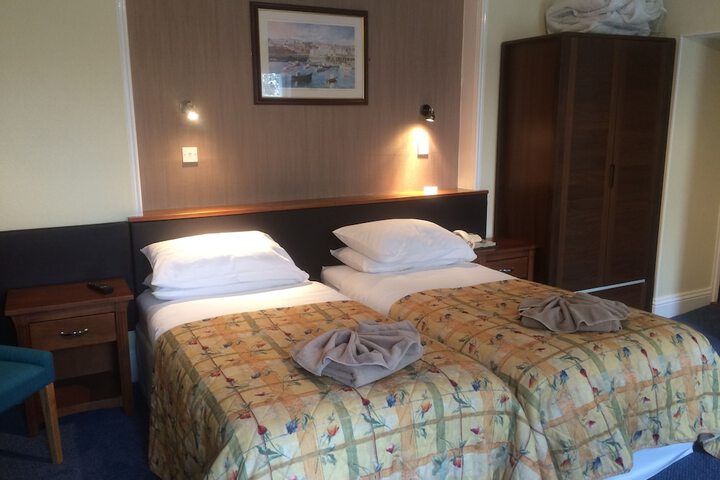 Room 3 of 36