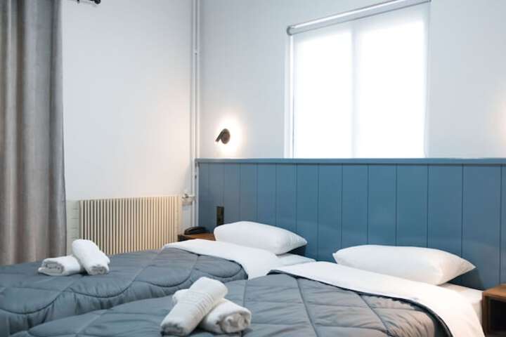 Room 28 of 90