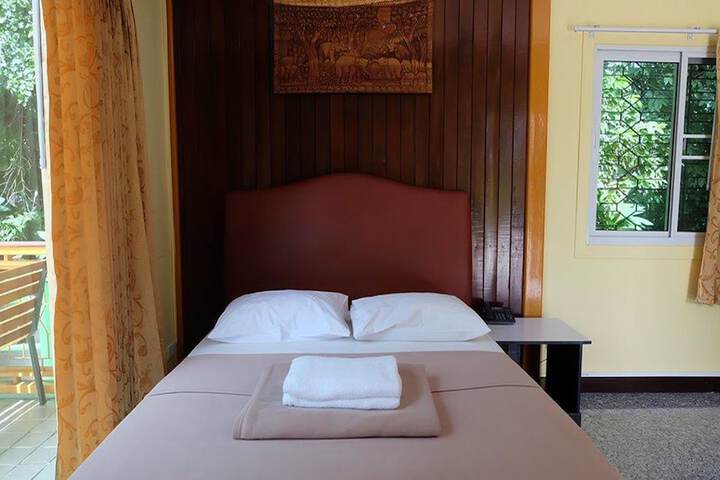 Room 6 of 108