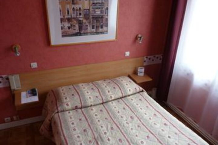 Room 12 of 22