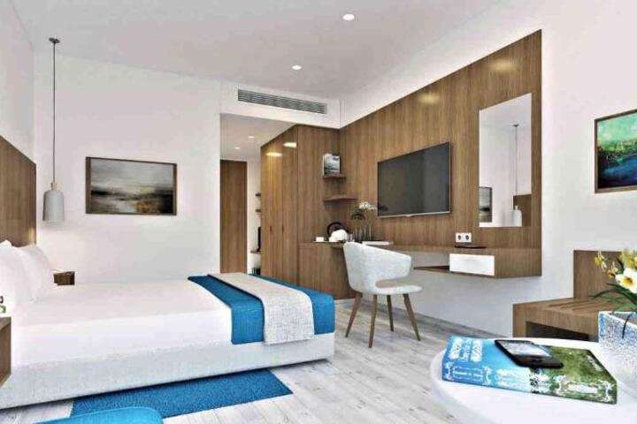 Room 5 of 6