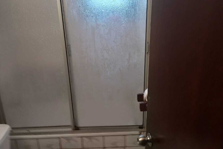 Room 3 of 38