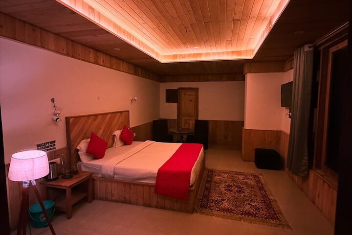 Room 4 of 14