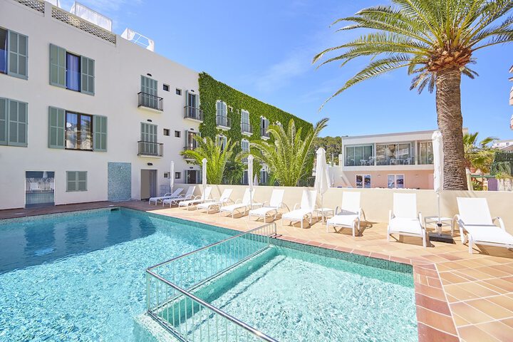 Pool Hotel