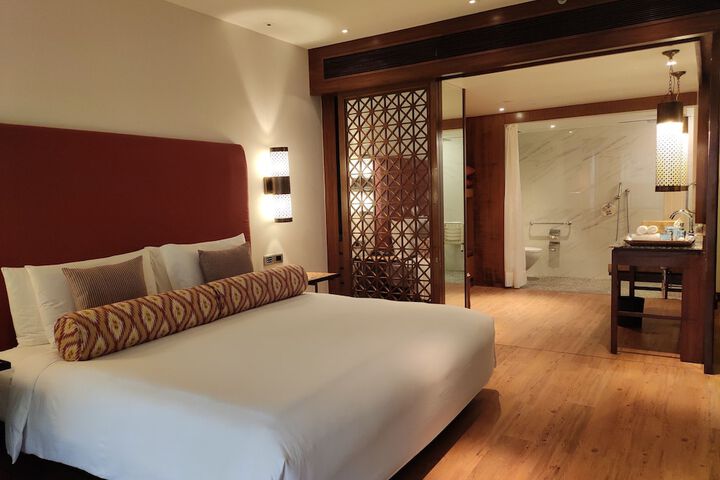 Room 9 of 119