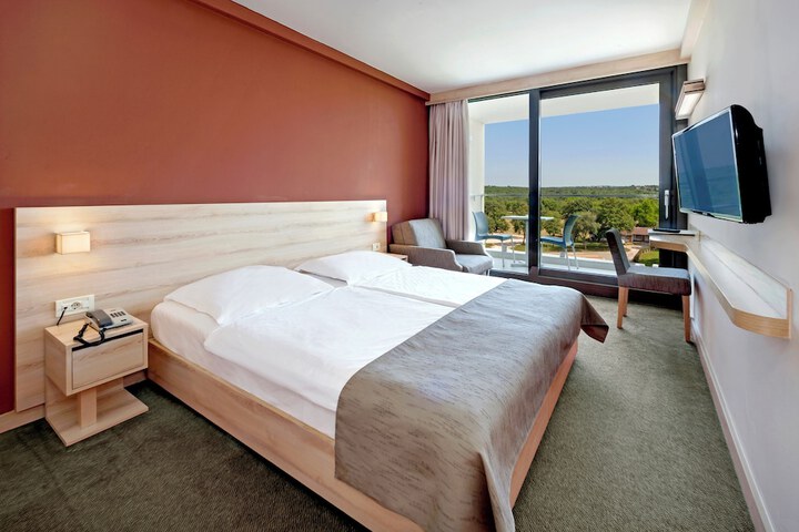 Room 20 of 72