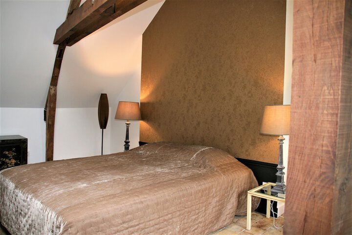 Room 3 of 10