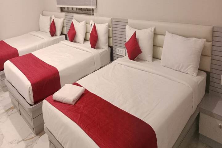 Room 8 of 36