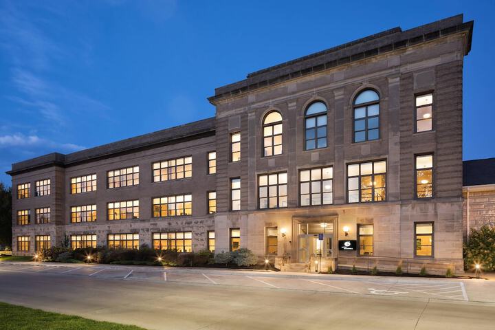 Hotel Grinnell Downtown an Ascend Collection Hotel in Grinnell, IA