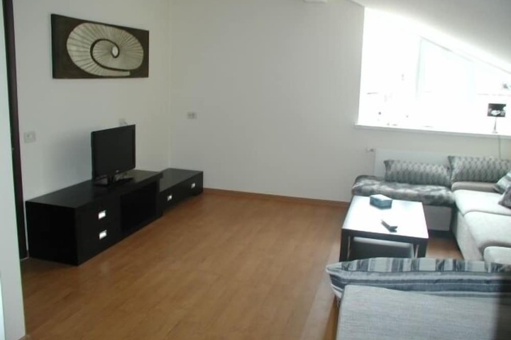 Room 44 of 85