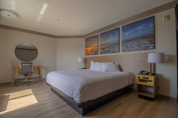 1 King Bed (22 of 22)