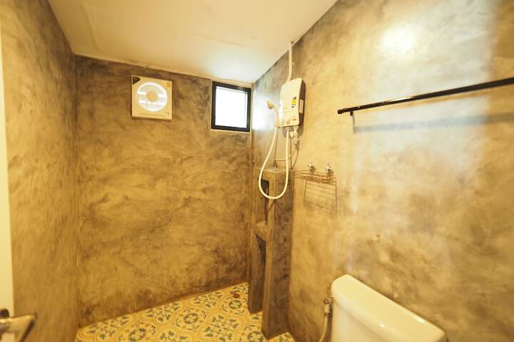 Room 15 of 17