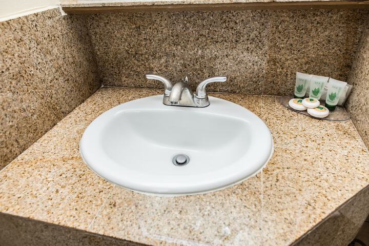 Bathroom sink