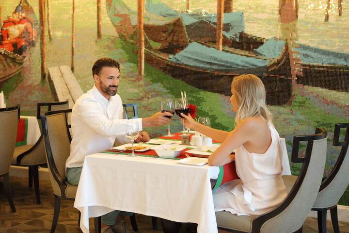 Dining 95 of 147