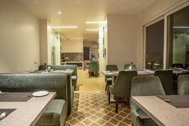 Dining 47 of 70