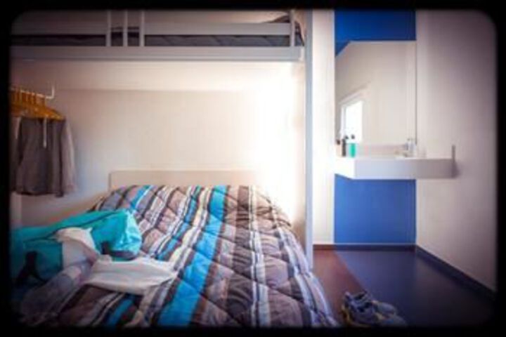 Room 4 of 13