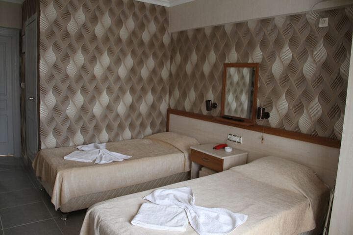 Room 4 of 23
