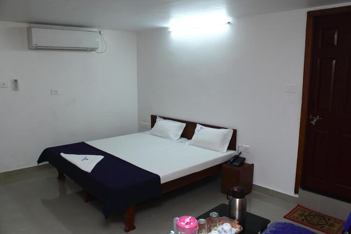 Room 16 of 39