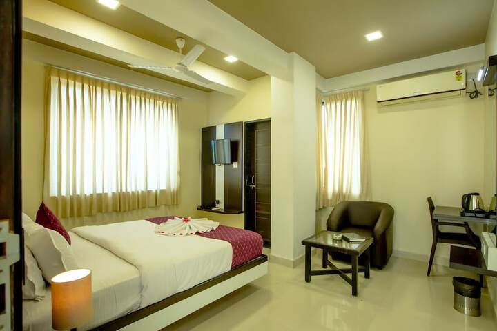 Room 28 of 38