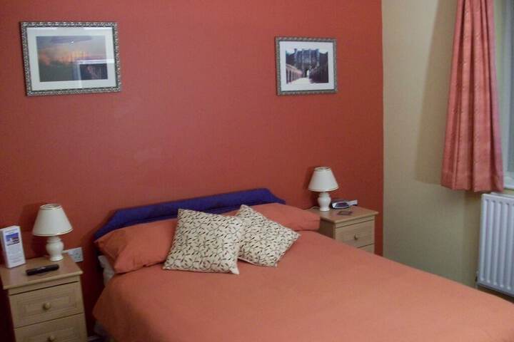 Room 3 of 16